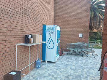 Vendo amplio departamento 2D 2B estacionamiento y Bodega en Macul.