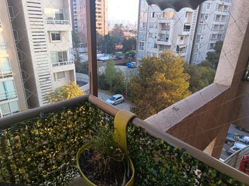 Vendo amplio departamento 2D 2B estacionamiento y Bodega en Macul.