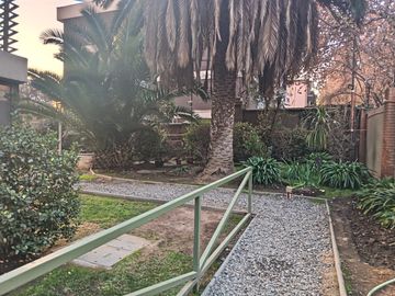 Vendo amplio departamento 2D 2B estacionamiento y Bodega en Macul.