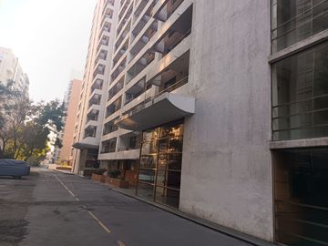 Vendo amplio departamento 2D 2B estacionamiento y Bodega en Macul.