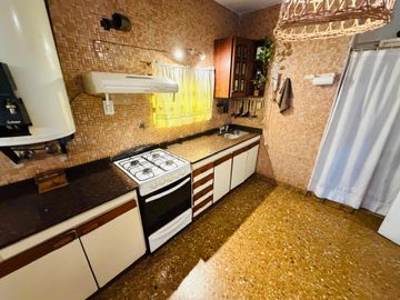 Departamento con 3 habitaciones en venta Adrogue