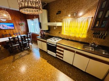 Departamento con 3 habitaciones en venta Adrogue