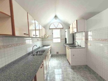 2 ambientes con cochera y balcón terraza