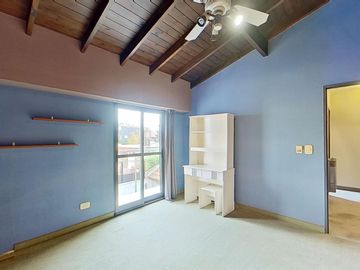 CASA VENTA FLORIDA 5 AMB COCHERA JARDIN PILETA