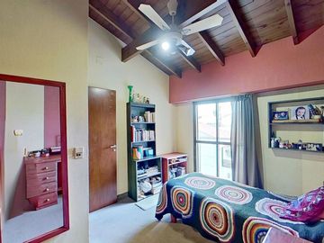 CASA VENTA FLORIDA 5 AMB COCHERA JARDIN PILETA