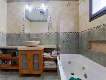 CASA VENTA FLORIDA 5 AMB COCHERA JARDIN PILETA