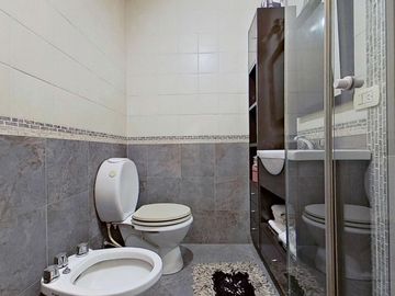 CASA VENTA FLORIDA 5 AMB COCHERA JARDIN PILETA