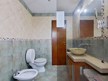 CASA VENTA FLORIDA 5 AMB COCHERA JARDIN PILETA
