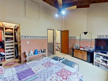 CASA VENTA FLORIDA 5 AMB COCHERA JARDIN PILETA