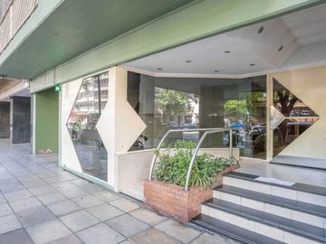 Departamento de 4 ambientes en Flores