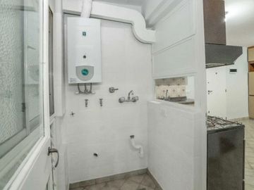 Departamento de 4 ambientes en Flores