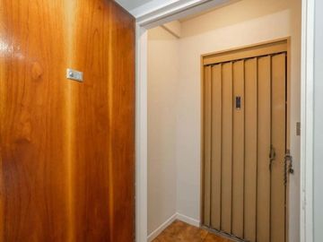 Departamento de 4 ambientes en Flores