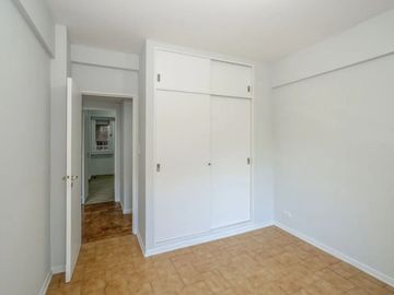 Departamento de 4 ambientes en Flores