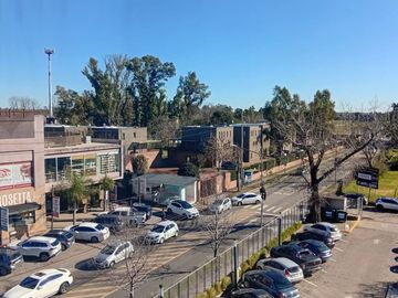Oficina en alquiler officia Pilar