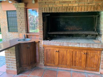 CASA  EN ALQUILER COUNTRY CLUB LOS LAGARTOS PILAR