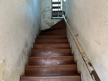 CASA EN VENTA TRES PLANTAS A RECICLAR PICHINCHA