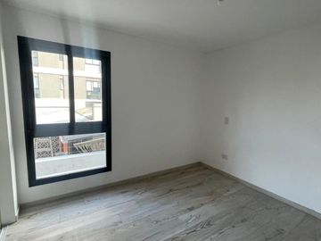 VENTA DPTO DOS AMBIENTES EN ITUZAINGO