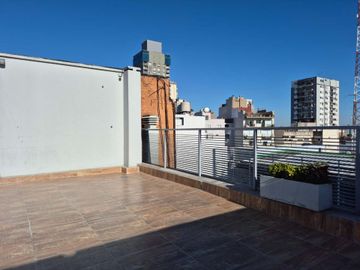 VENTA 2 AMB DUPLEX BALCON CHACARITA COLEGIALES