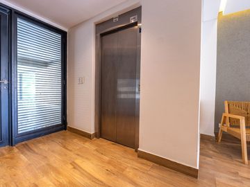 Venta departamento dos ambientes Tigre con cochera