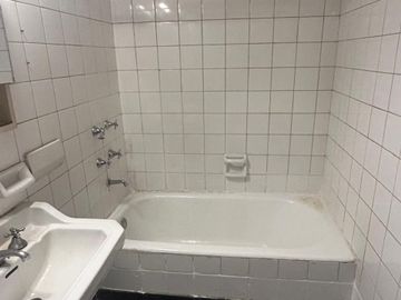 VENTA 2 AMBIENTES CON PATIO APTO PROFESIONAL