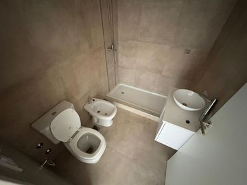 SE VENDE DPTO 1 DORM EN GARDEN INN II