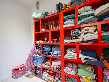 VENTA CASA 7 AMB RESTAURADA PILETA FONDO Y GARAGE