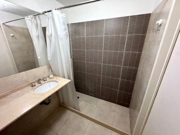 Palermo Hollywood  Monoamb DIVIDIDO 40m2 al frente