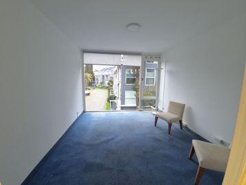 HERMOSA OFICINA EN VENTA EN SAN ISIDRO GOLF