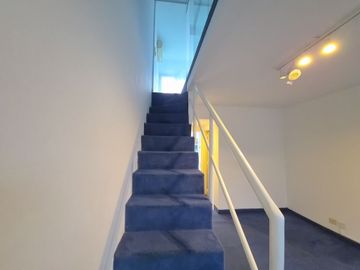 HERMOSA OFICINA EN VENTA EN SAN ISIDRO GOLF