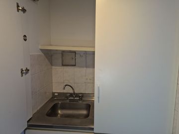 HERMOSA OFICINA EN VENTA EN SAN ISIDRO GOLF