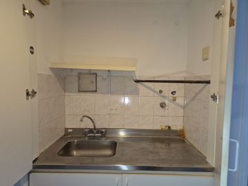 HERMOSA OFICINA EN VENTA EN SAN ISIDRO GOLF