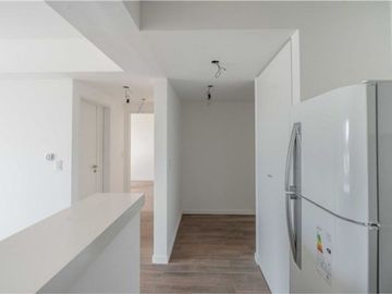 Venta Departamento 2 amb, patio, Pque Patricios