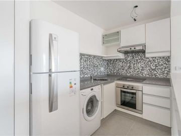Venta Departamento 2 amb, patio, Pque Patricios