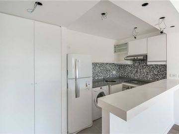 Venta Departamento 2 amb, patio, Pque Patricios