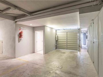 Venta Departamento 2 amb, patio, Pque Patricios
