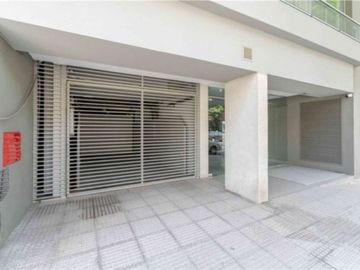 Venta Departamento 2 amb, patio, Pque Patricios