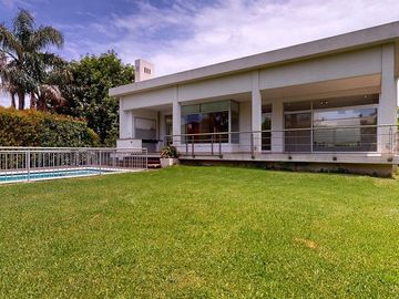 Casa en VENTA OMBUES HUDSON 4 dormitorios y pileta