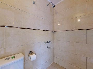 Casa en VENTA OMBUES HUDSON 4 dormitorios y pileta