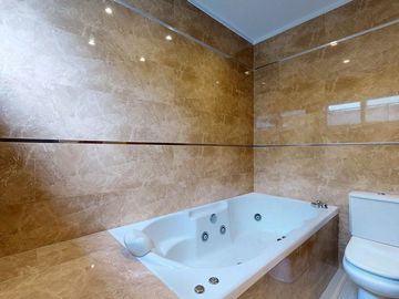 Casa en VENTA OMBUES HUDSON 4 dormitorios y pileta