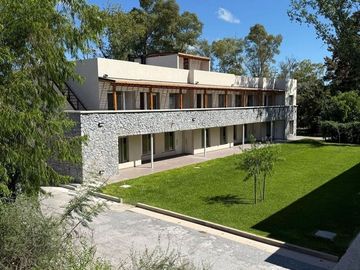 VENTA 3 AMB C/TERRAZA Y COCHERA LOS CARDALES
