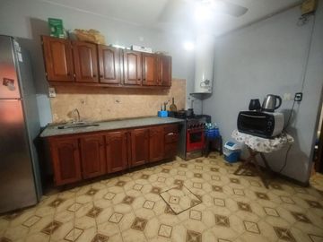 Casa, Venta, 2 Familias, Cochera, Local, Merlo