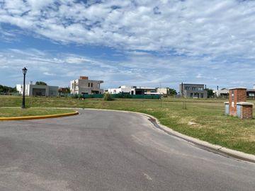 Lote en Santa Lucia ubicación estratégica