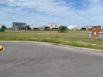Lote en Santa Lucia ubicación estratégica