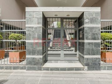 VENTA- depto con balcón corrido y patio propio
