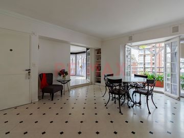 VENTA- depto con balcón corrido y patio propio