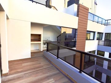 2 AMBIENTES DE 122M2 C/ TERRAZA PROPIA Y PARRILLA