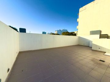 2 AMBIENTES DE 122M2 C/ TERRAZA PROPIA Y PARRILLA