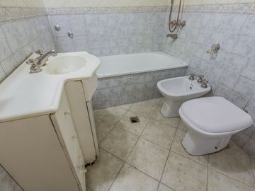 VENTA CASA LOTE PROPIO FLORES APTO CREDITO