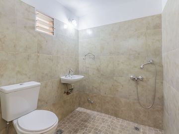 VENTA CASA LOTE PROPIO FLORES APTO CREDITO