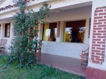 VENTA HOSTERÍA CON PILETA BIALET MASSE PUNILLA CBA